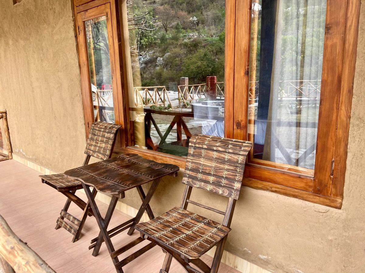 Shivadya Tirthan - Tirthan Valley Gushaini Kültér fotó