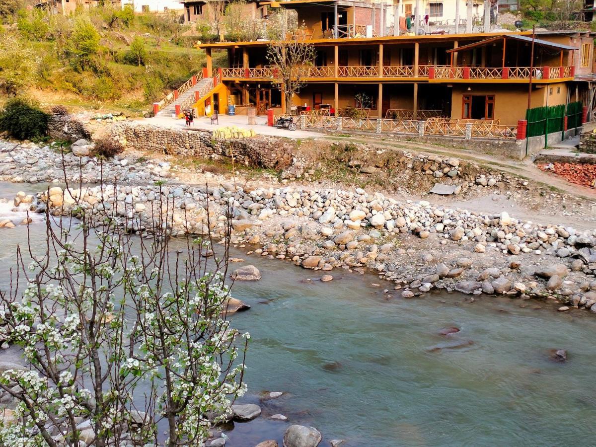 Shivadya Tirthan - Tirthan Valley Gushaini Kültér fotó