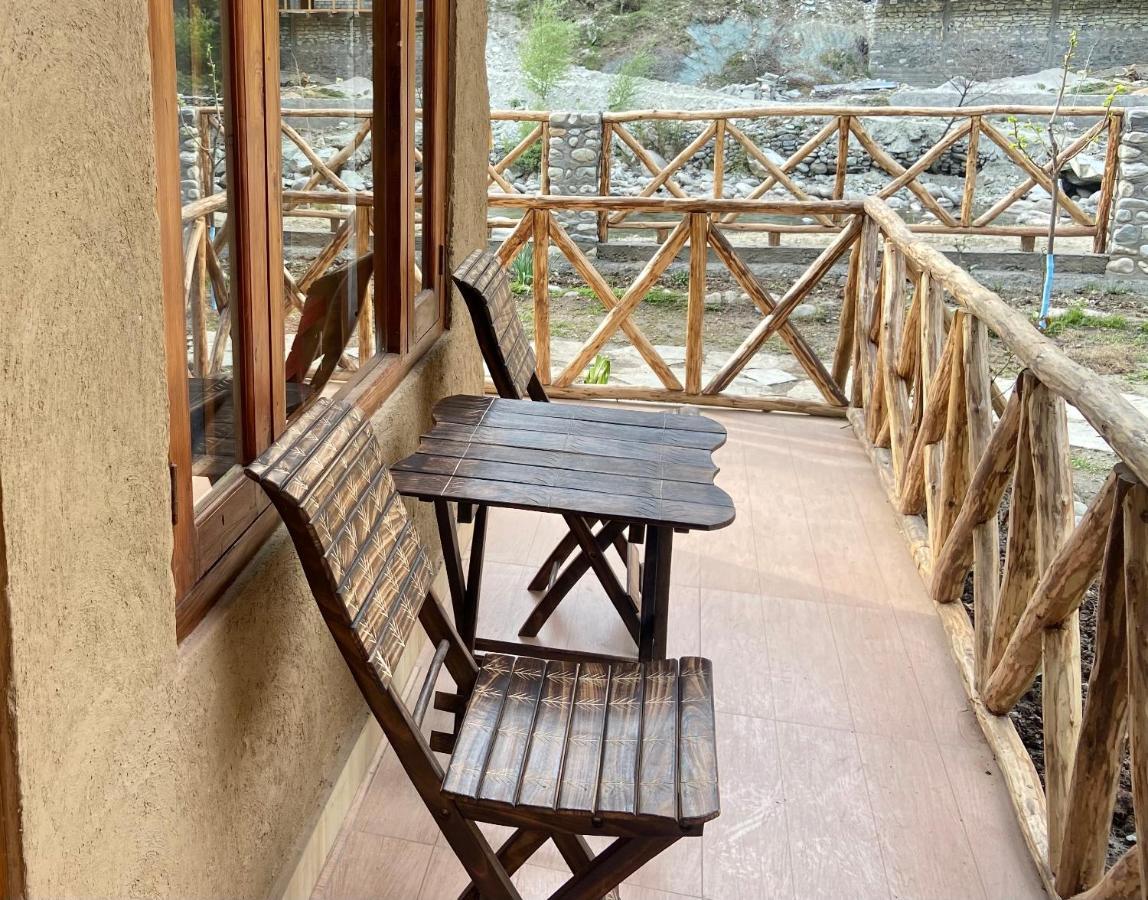 Shivadya Tirthan - Tirthan Valley Gushaini Kültér fotó