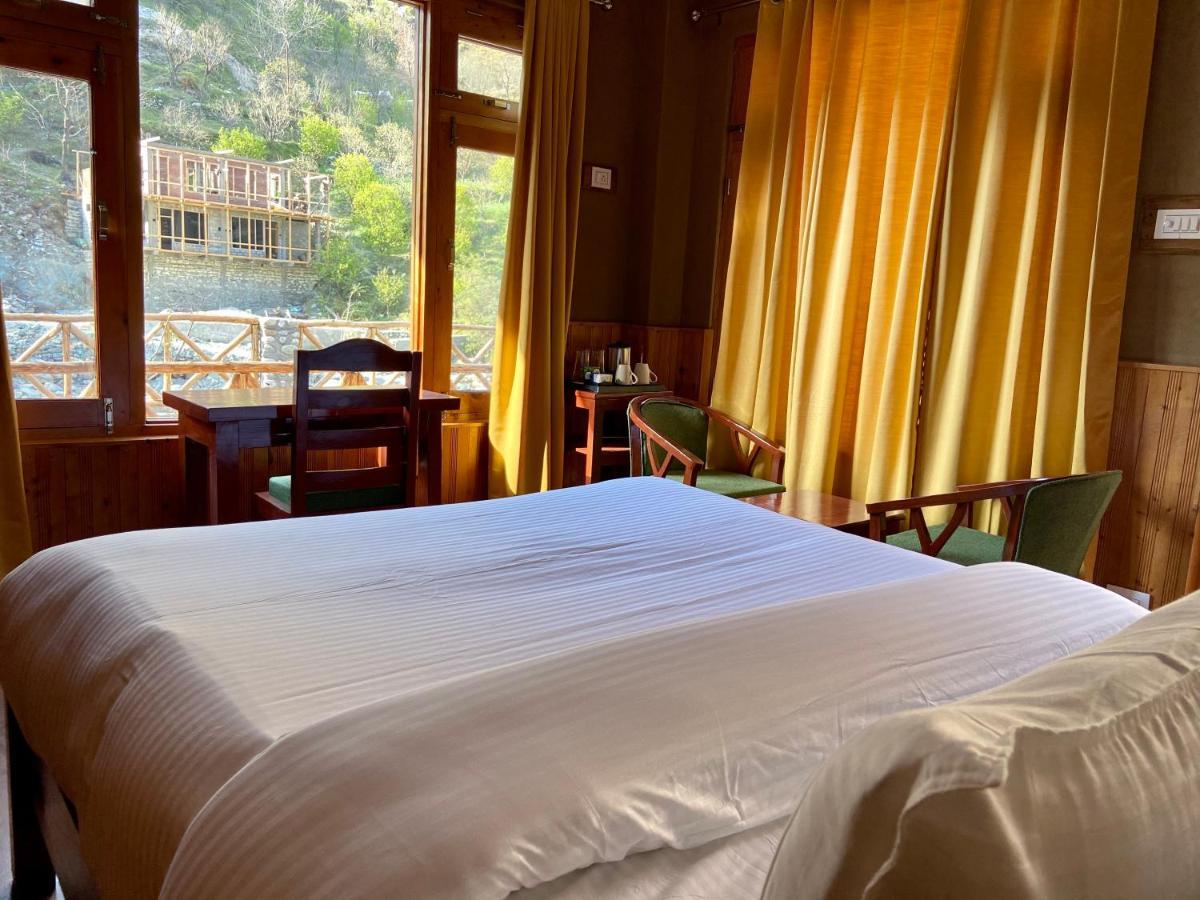 Shivadya Tirthan - Tirthan Valley Gushaini Kültér fotó