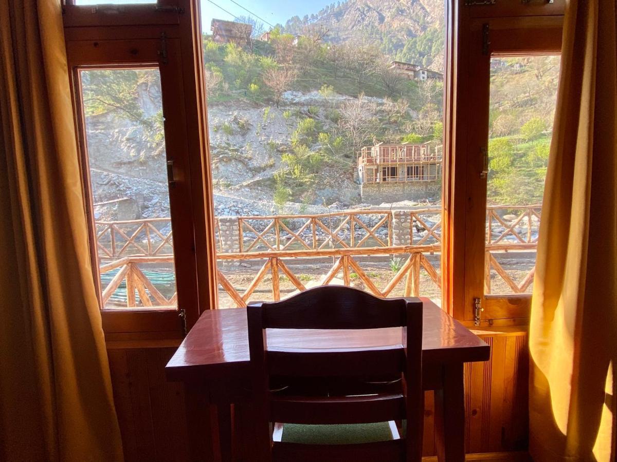 Shivadya Tirthan - Tirthan Valley Gushaini Kültér fotó