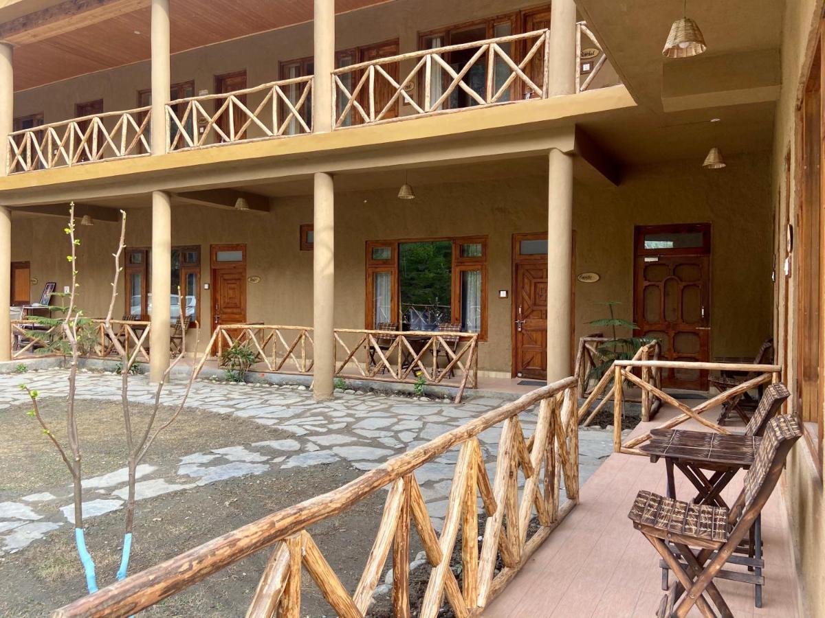 Shivadya Tirthan - Tirthan Valley Gushaini Kültér fotó