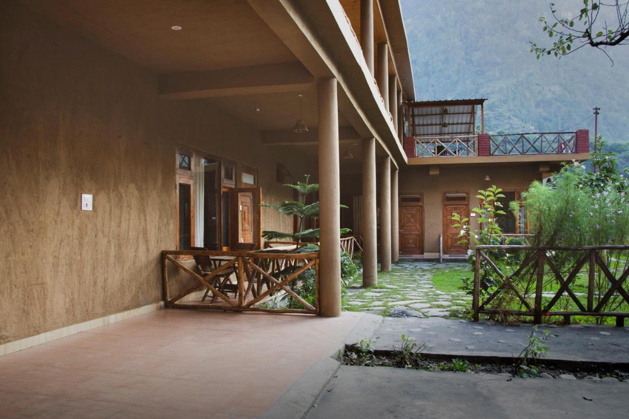 Shivadya Tirthan - Tirthan Valley Gushaini Kültér fotó